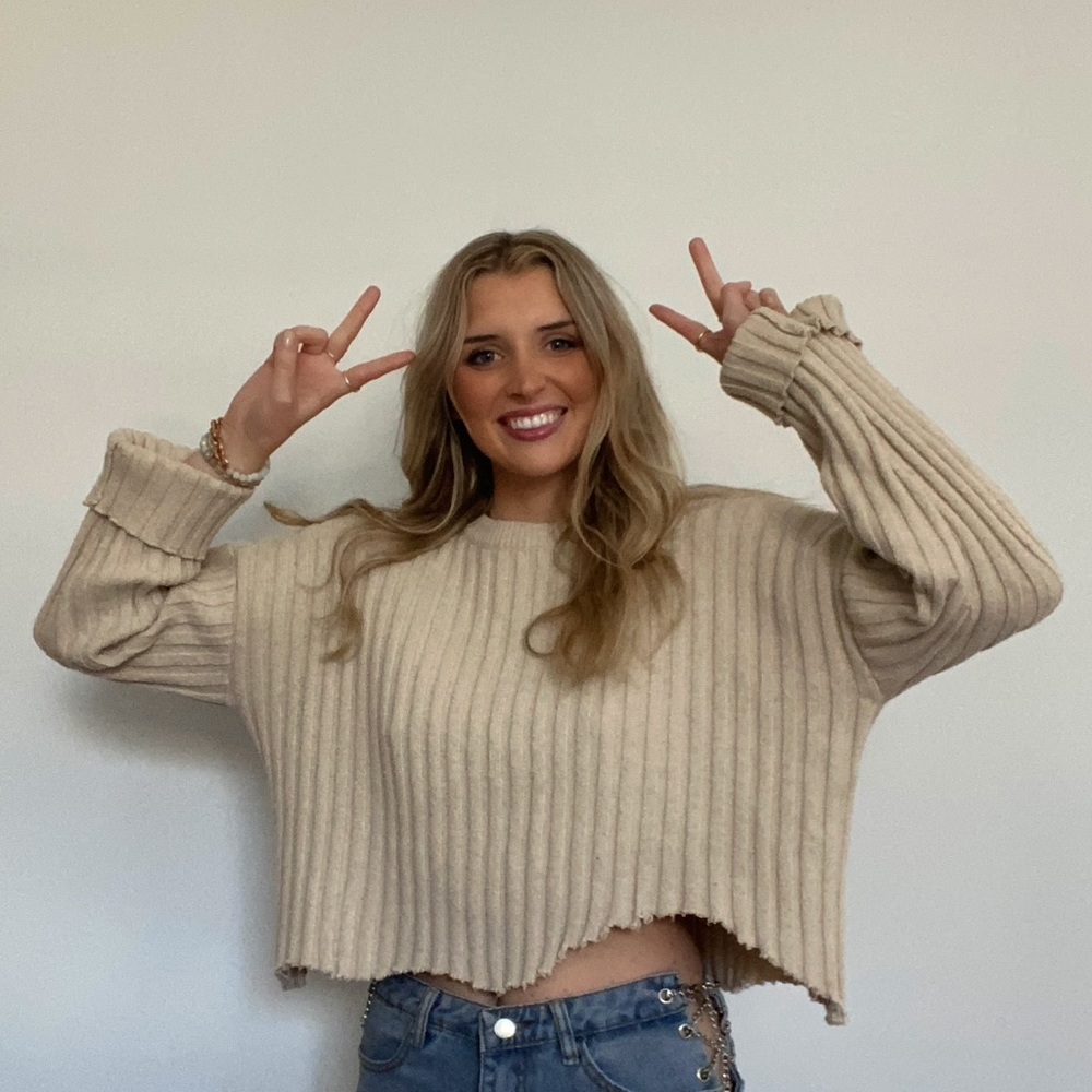 Cropped Sweater distressed